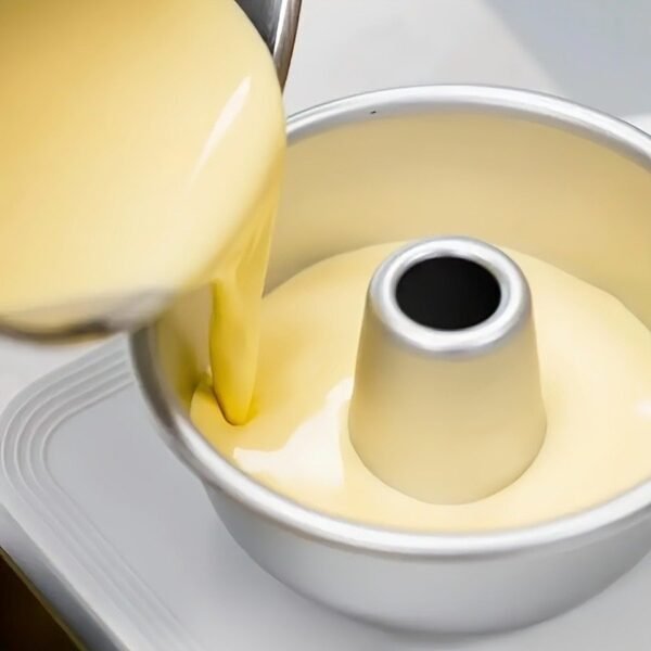 1pc of Odem Round Anodized Aluminum Cake Pan Featuring a Removable Base